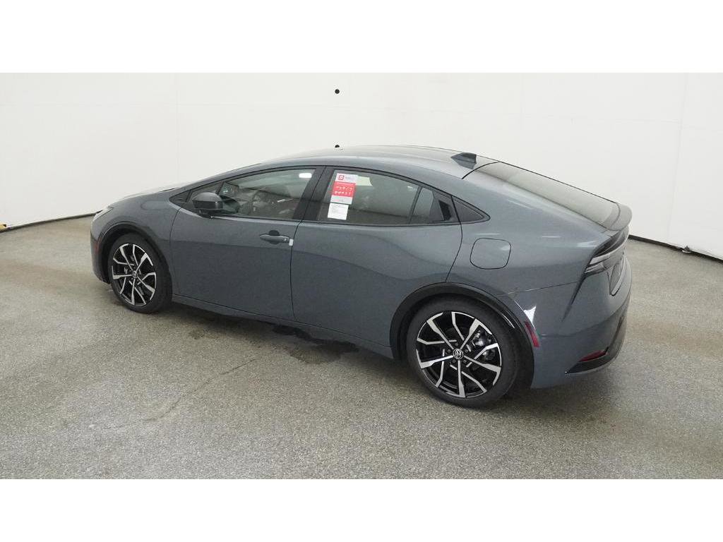 New 2026 Toyota Prius Plug-In Hybrid image 4