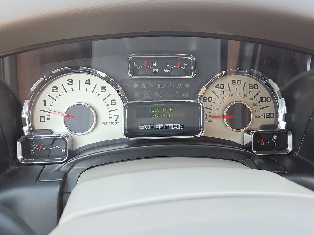 Used 2013 Ford Expedition EL Limited RWD image 22