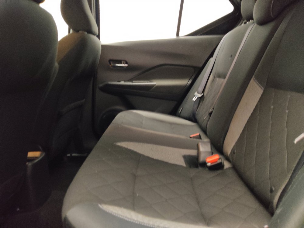 Used 2020 Nissan Kicks SV FWD image 18