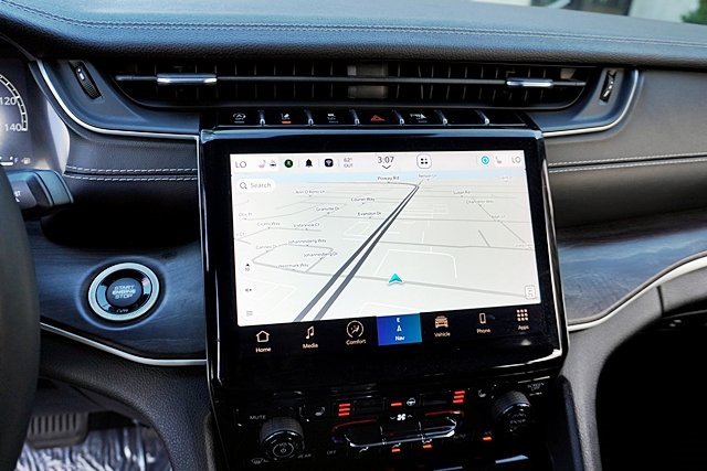 Certified 2023 Jeep Grand Cherokee Limited image 26