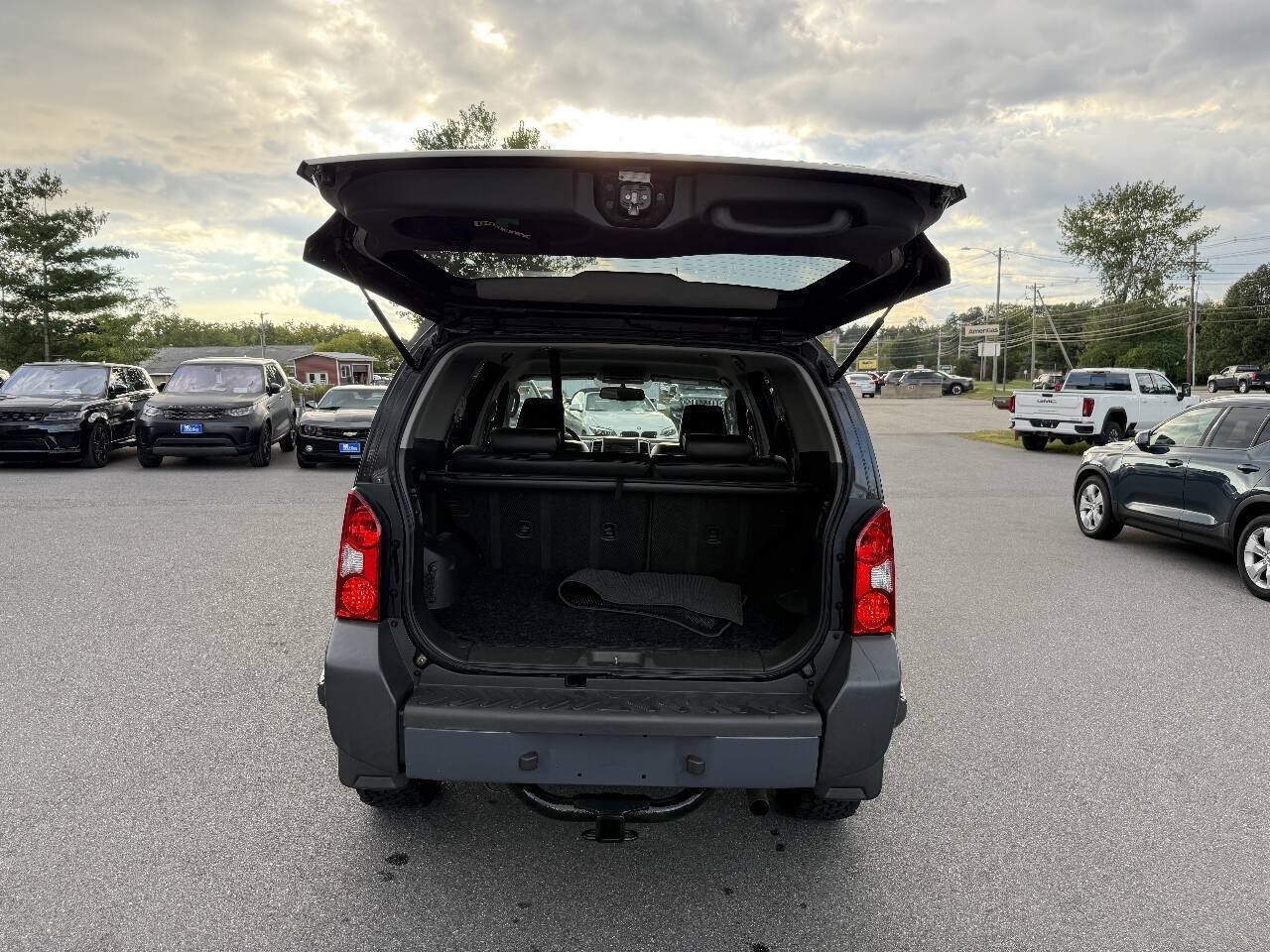 Used 2011 Nissan Xterra PRO-4X w/ Pro-4x Leather Pkg AWD/4WD image 12