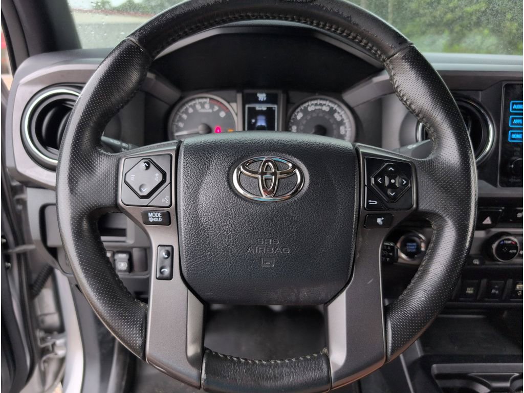 Used 2017 Toyota Tacoma TRD Off-Road image 21