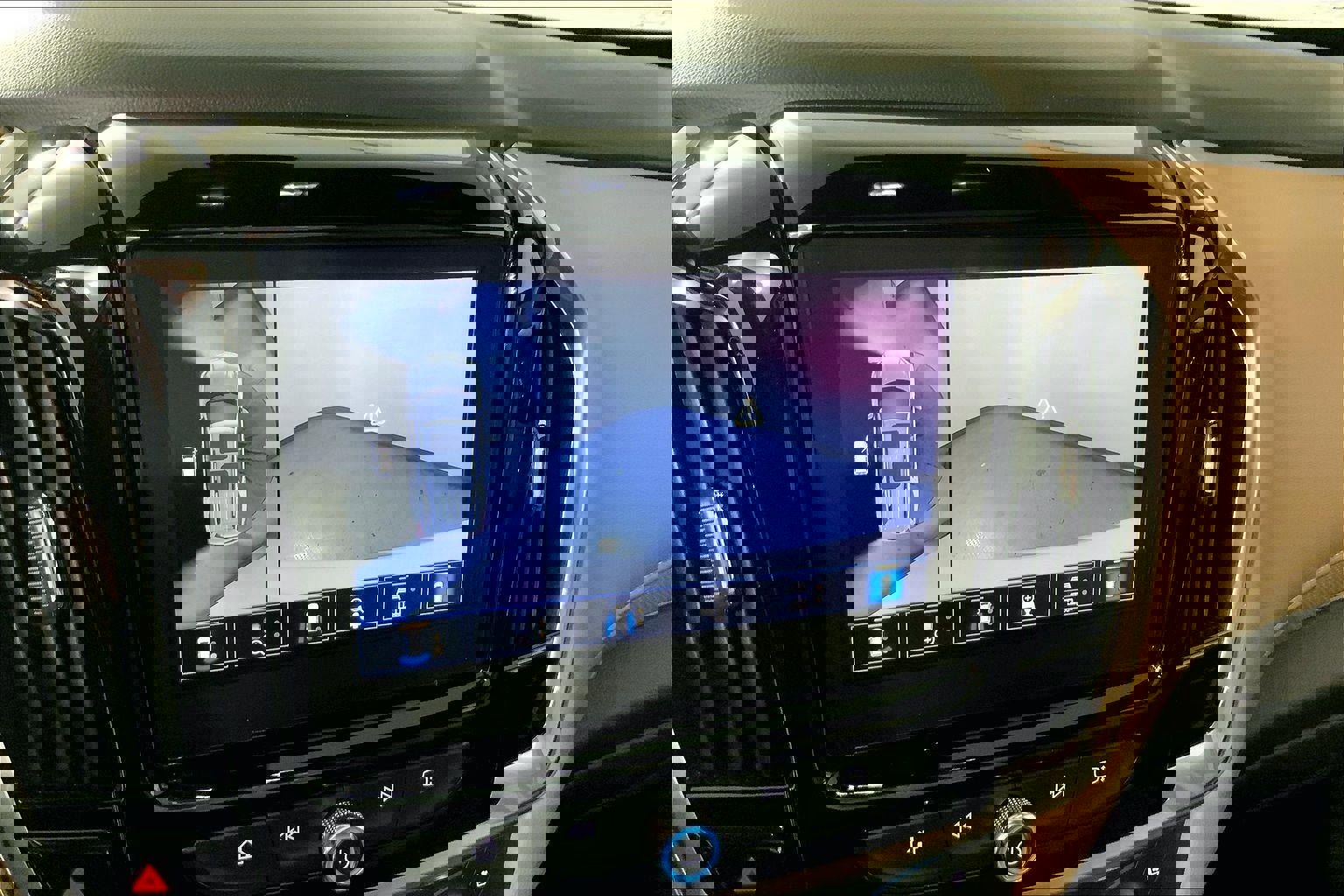 Used 2023 Chevrolet Traverse Premier image 21