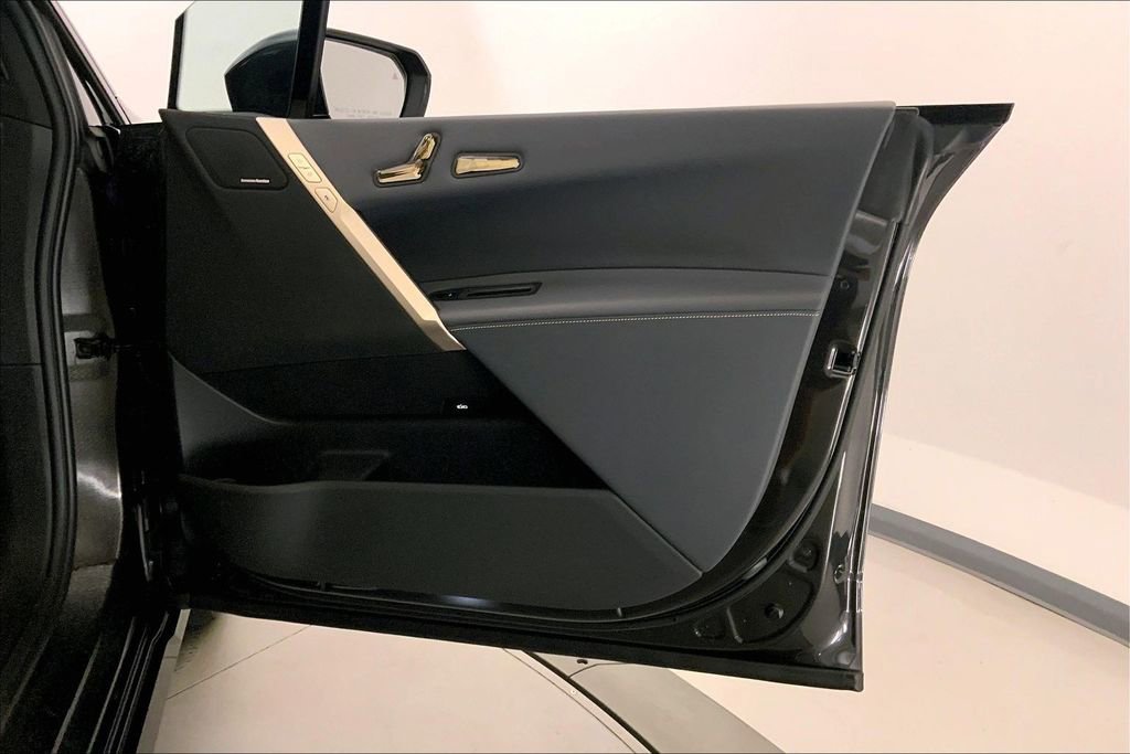 Certified 2024 BMW iX xDrive50 w/ Premium Package image 25