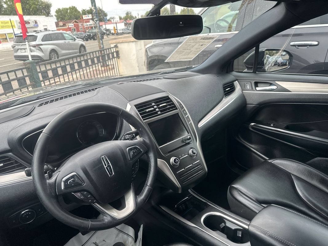 Used 2019 Lincoln MKC Premiere FWD image 26
