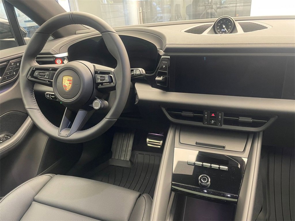 New 2025 Porsche Macan 4S Electric image 14