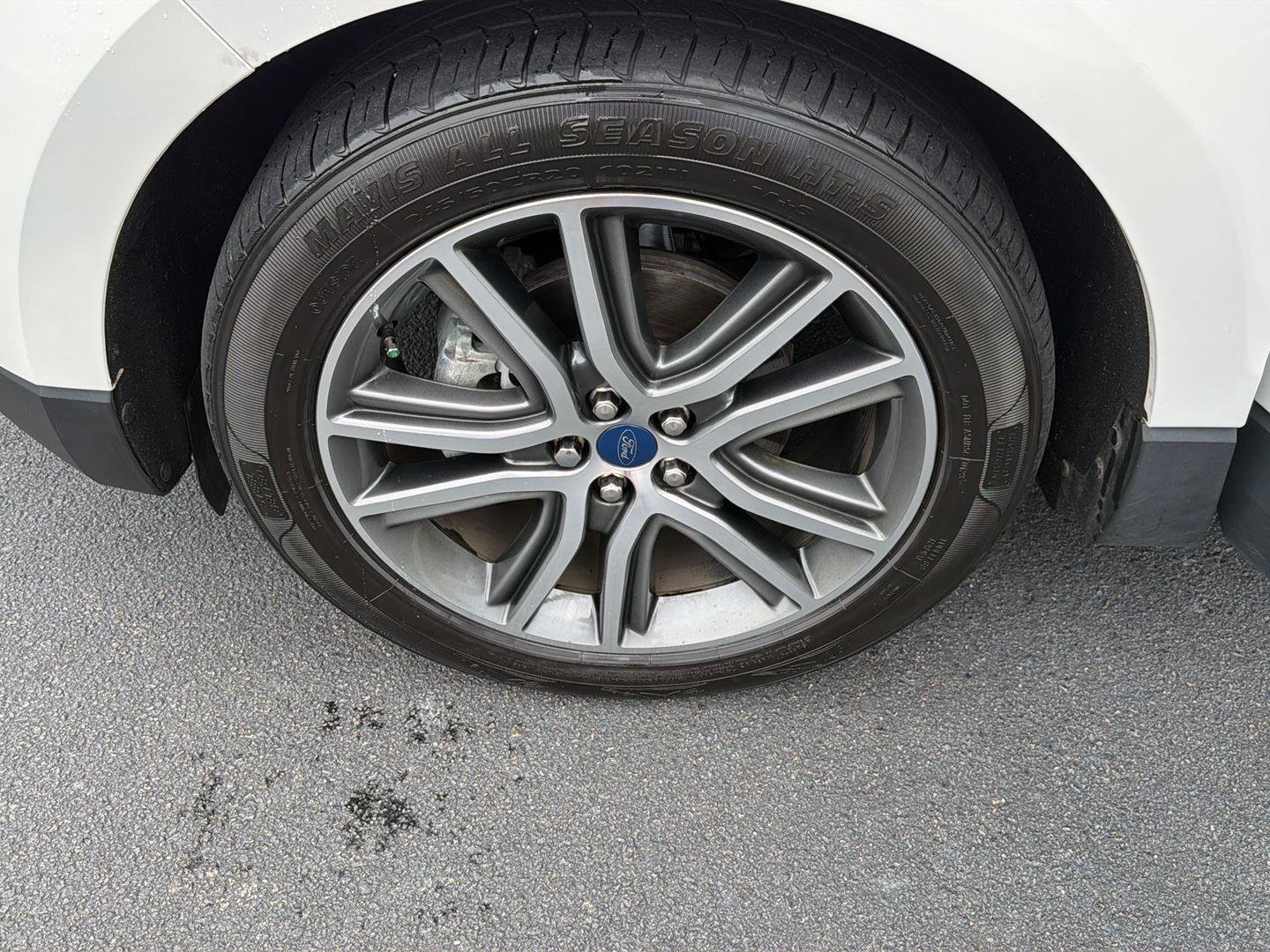 Used 2020 Ford Edge Titanium FWD image 40