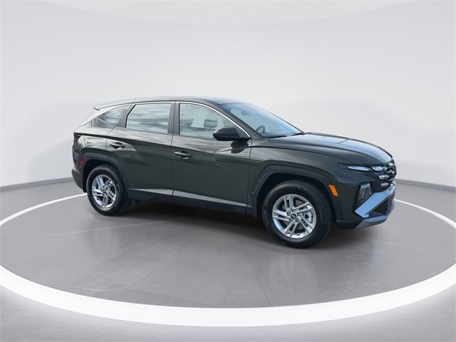 Certified 2026 Hyundai Tucson SE image 9