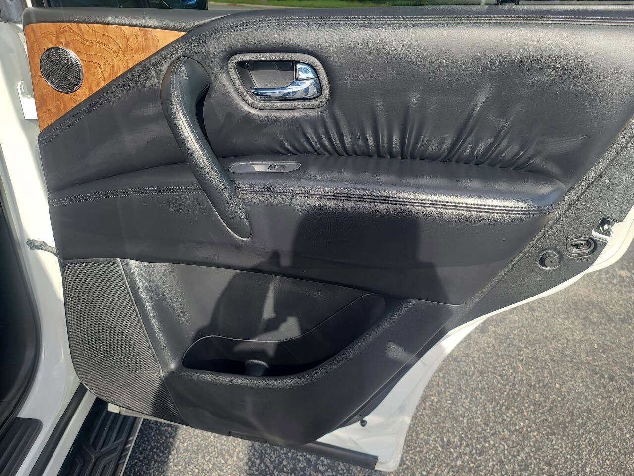 Used 2021 Nissan Armada SL w/ Captain's Chairs Package image 37