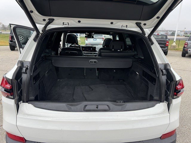 Used 2025 BMW X5 xDrive50e image 36