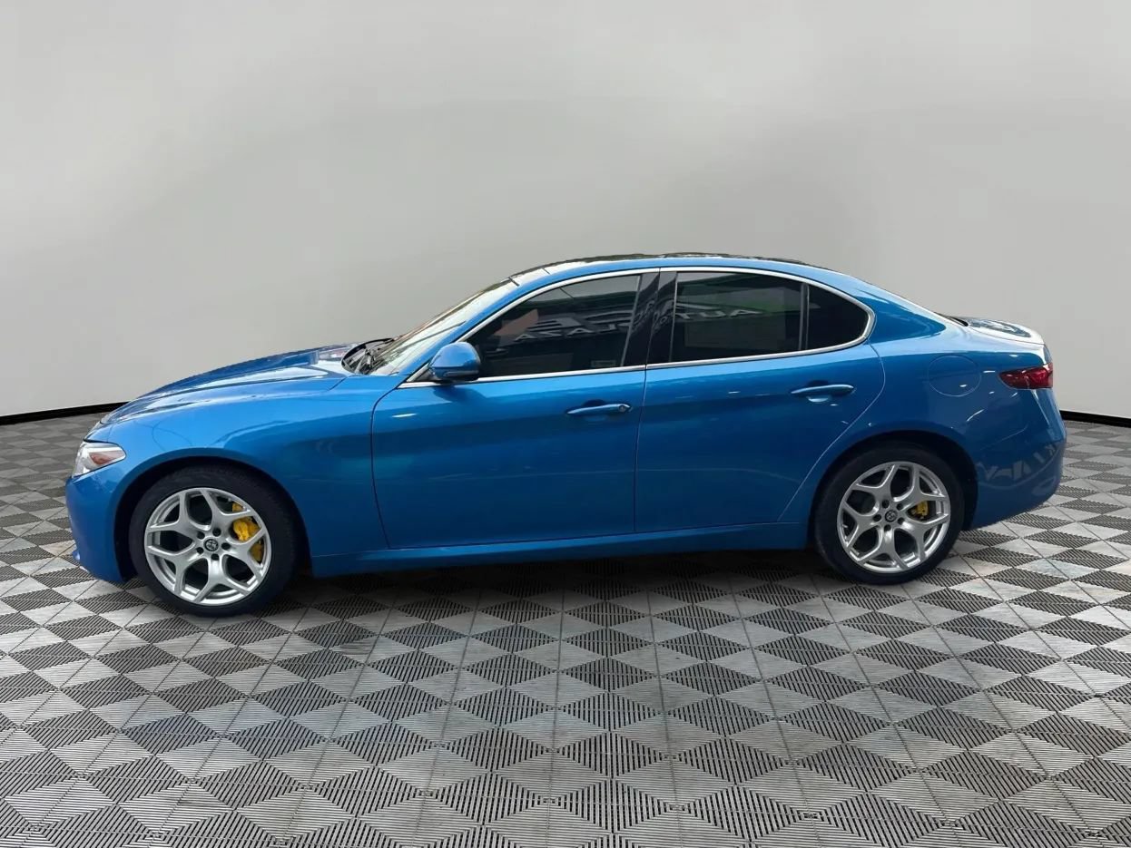 Used 2019 Alfa Romeo Giulia Ti AWD/4WD image 8