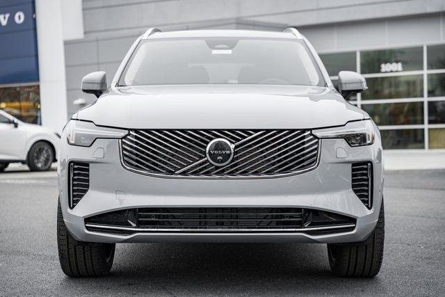 New 2026 Volvo XC90 B6 Plus w/ Protection Package Premier image 2