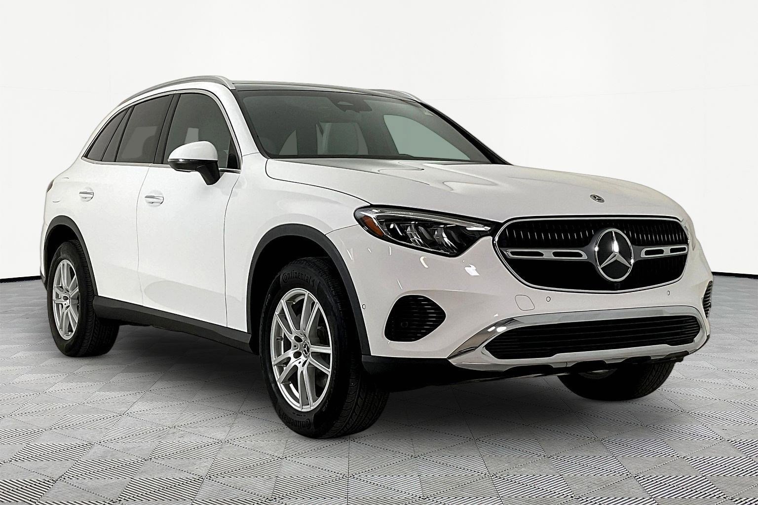 Certified 2023 Mercedes-Benz GLC 300 4MATIC image 3