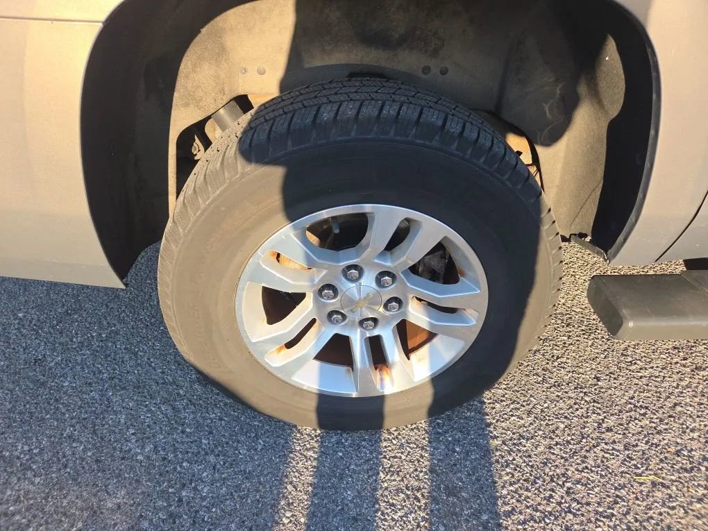 Used 2017 Chevrolet Suburban LS w/ Enhanced Driver Alert Package image 30