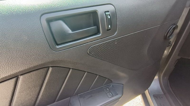 Used 2014 Ford Mustang GT RWD image 11