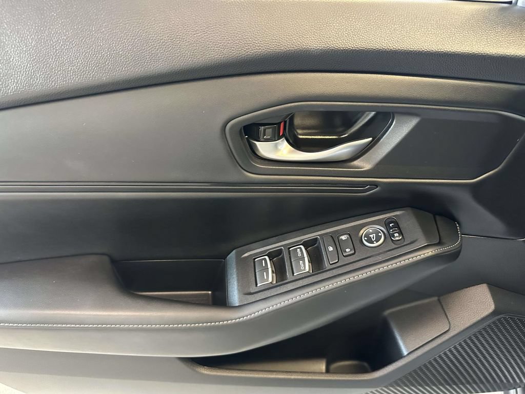 Used 2025 Honda Accord Sport image 19