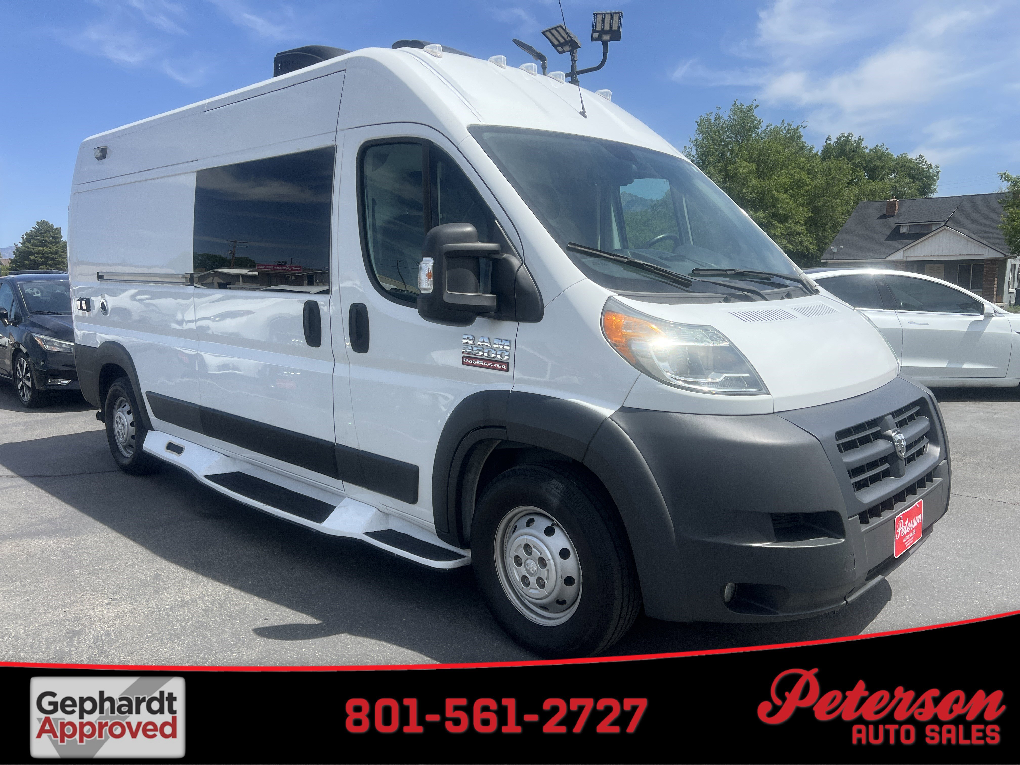 Used 2016 RAM ProMaster 2500 w/ Premium Appearance Group FWD image 1