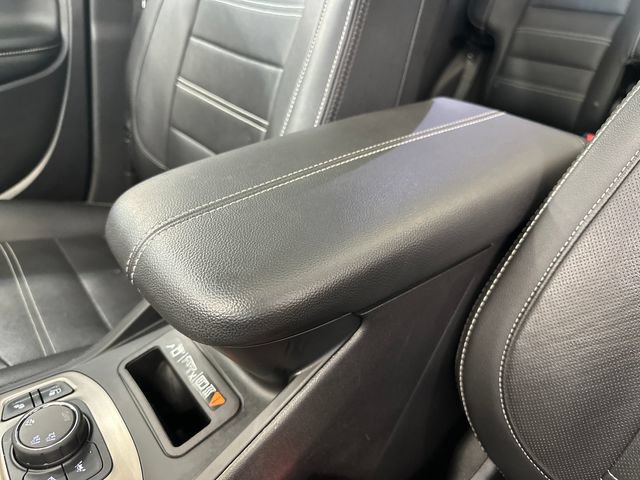 Used 2024 GMC Terrain Denali w/ Denali Premium Package AWD/4WD image 31