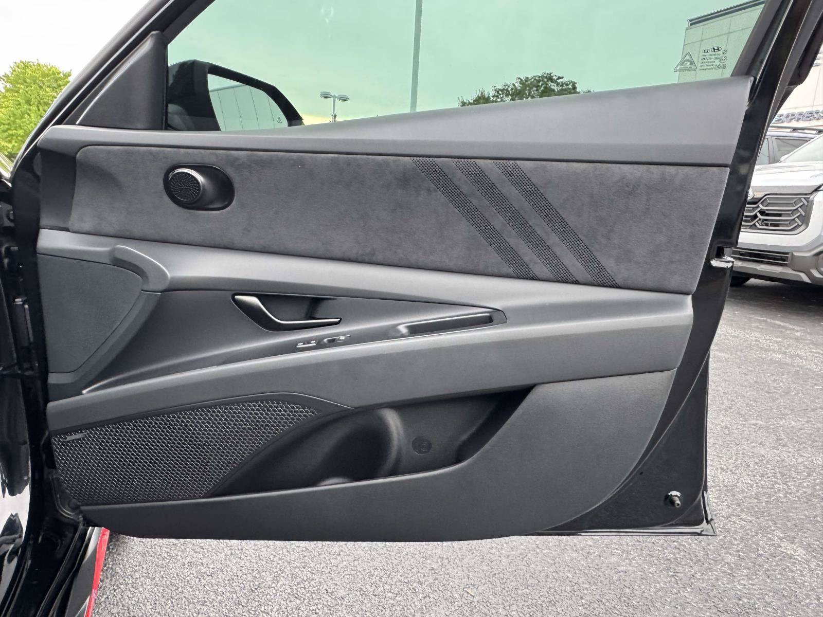 Used 2025 Hyundai Elantra N FWD image 7