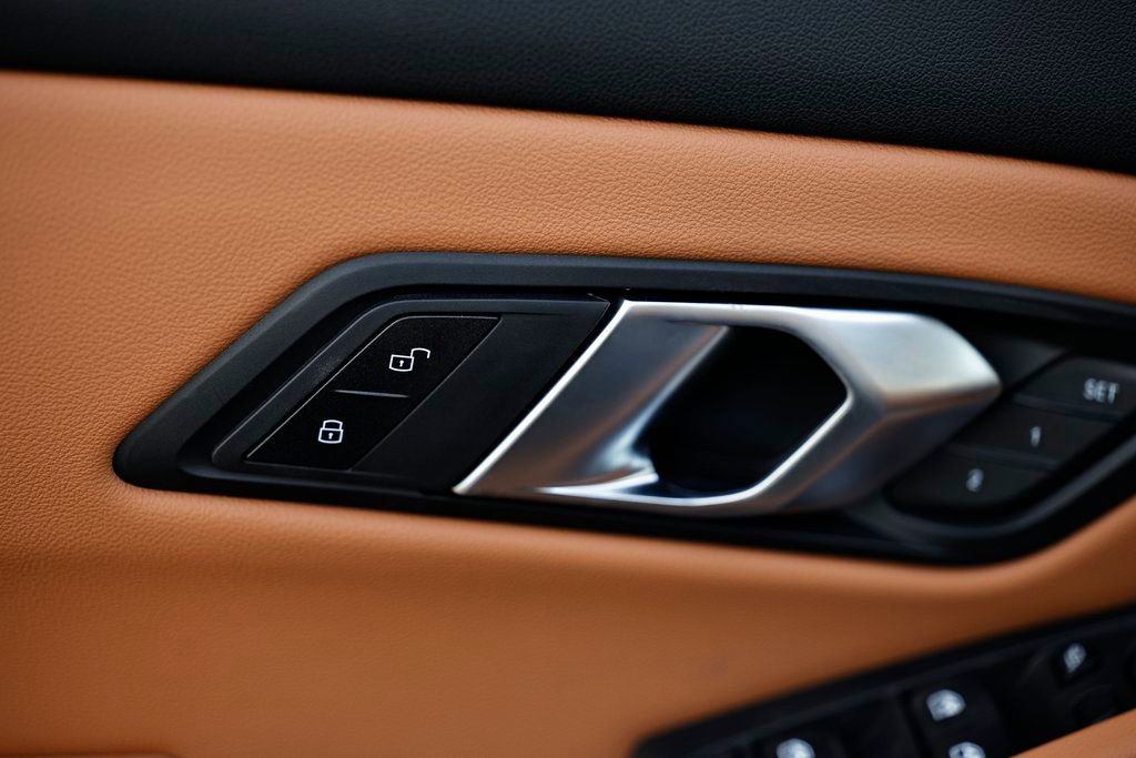 New 2026 BMW 330i Sedan w/ M Sport Package image 15