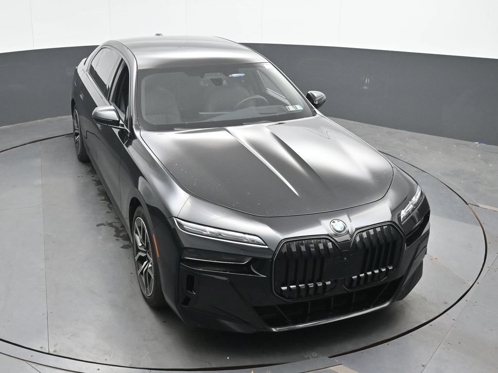 Used 2024 BMW 760i xDrive w/ Executive Package AWD/4WD image 33