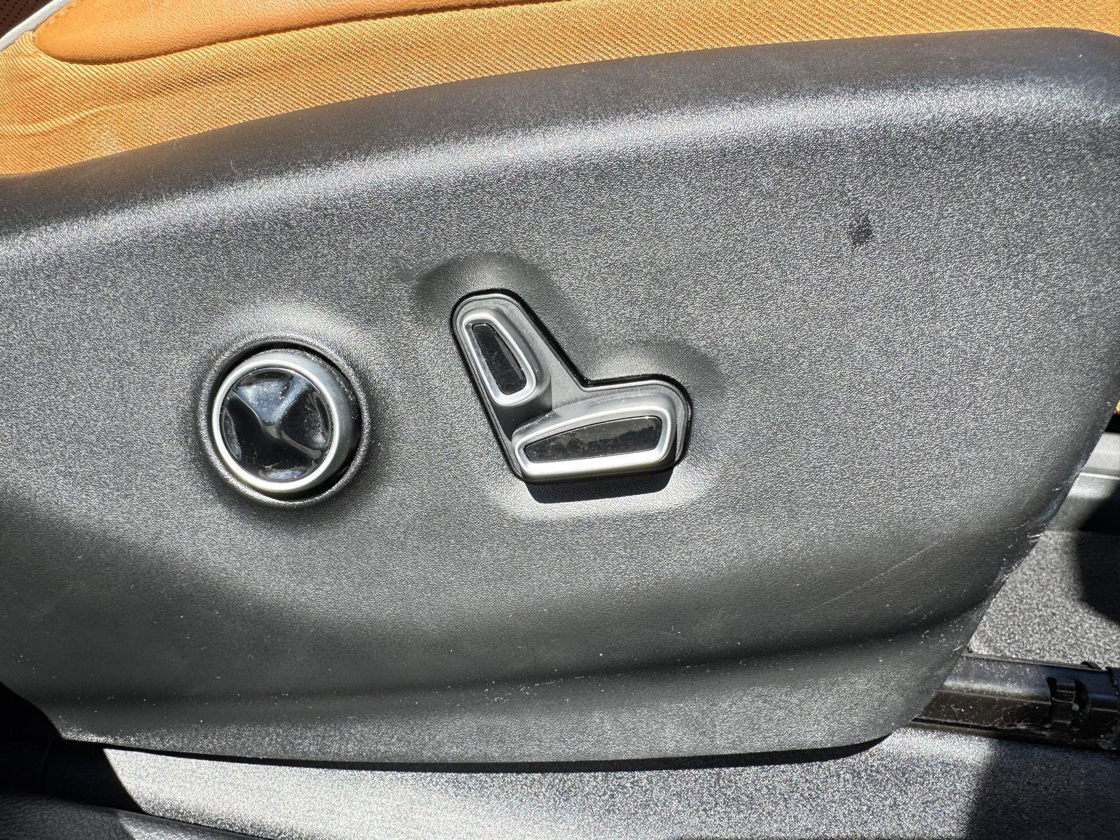 Used 2021 Chrysler Pacifica Pinnacle image 32