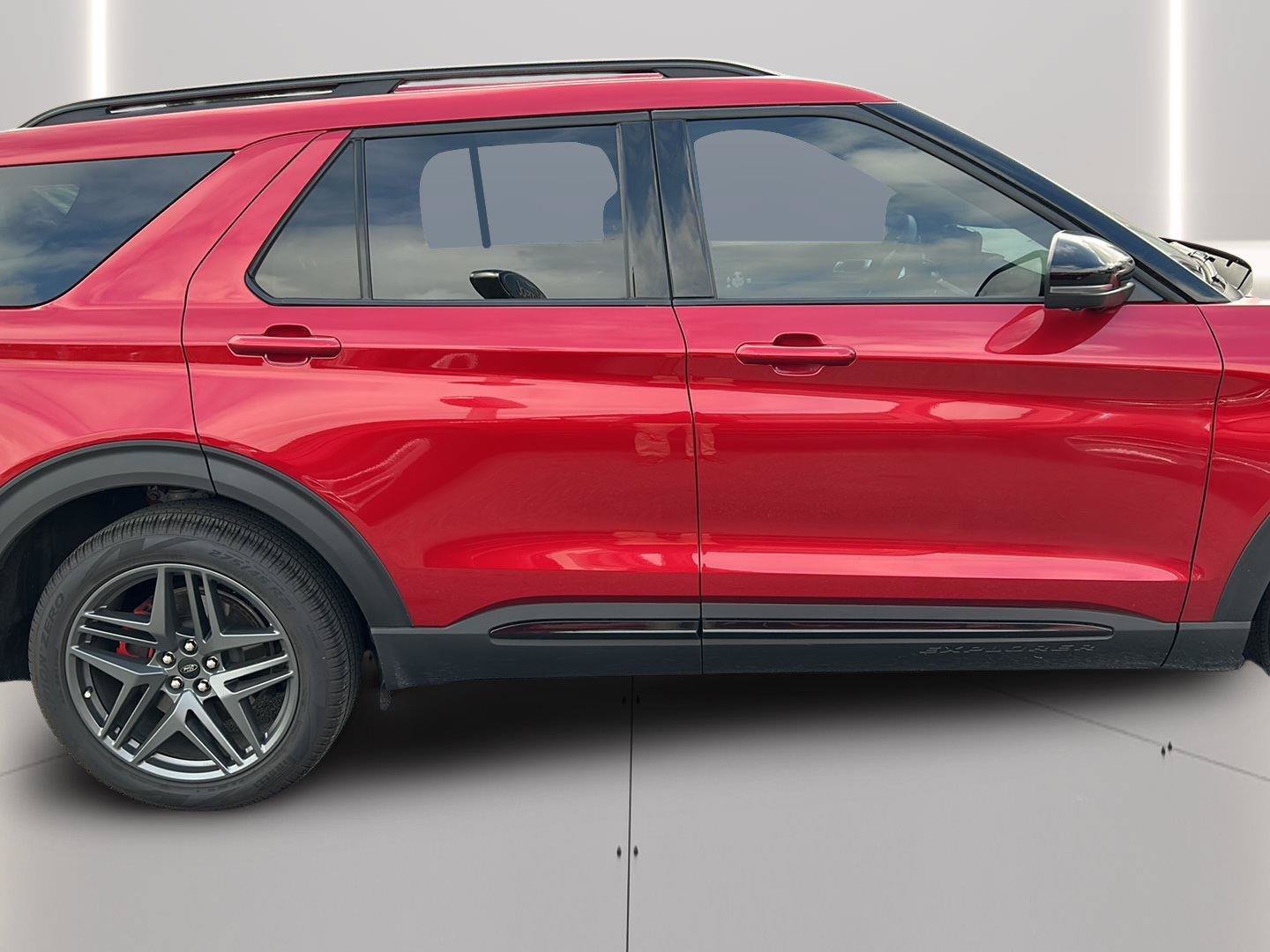 Used 2025 Ford Explorer ST AWD/4WD image 19
