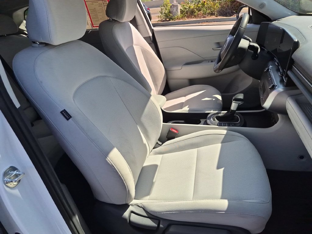 Used 2025 Hyundai Kona SEL FWD image 31