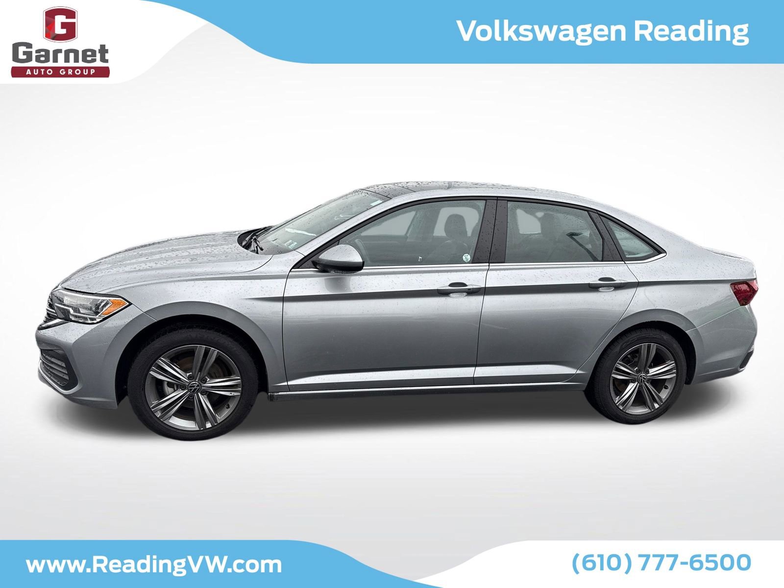 Used 2023 Volkswagen Jetta SE w/ Panoramic Sunroof Package FWD image 2