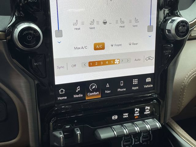 Used 2024 RAM 2500 Limited w/ Towing Technology Group AWD/4WD image 14