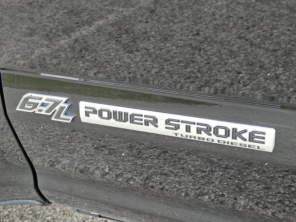 Used 2022 Ford F350 Platinum w/ FX4 Off-Road Package image 14