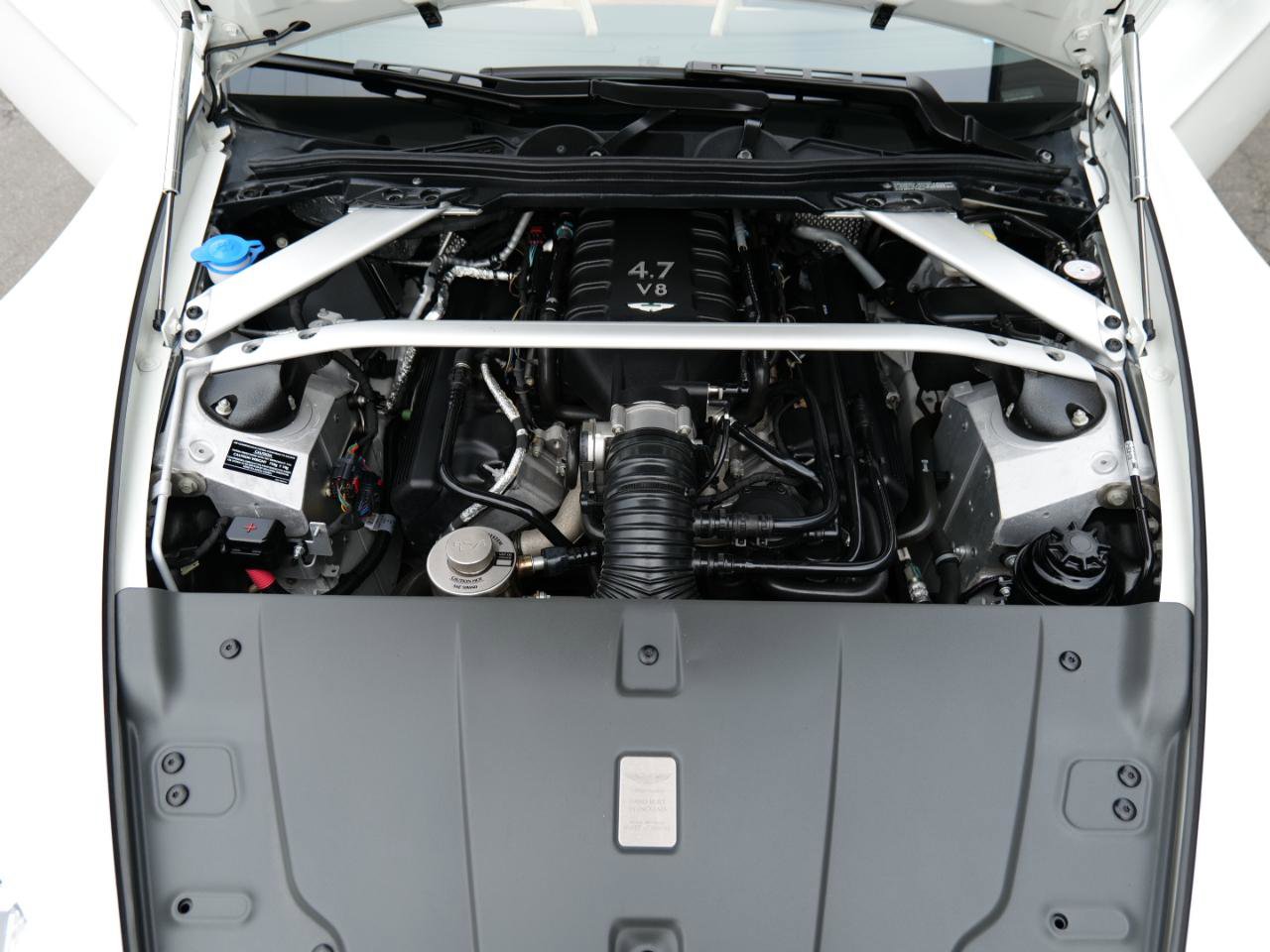 Used 2015 Aston Martin V8 Vantage S image 43