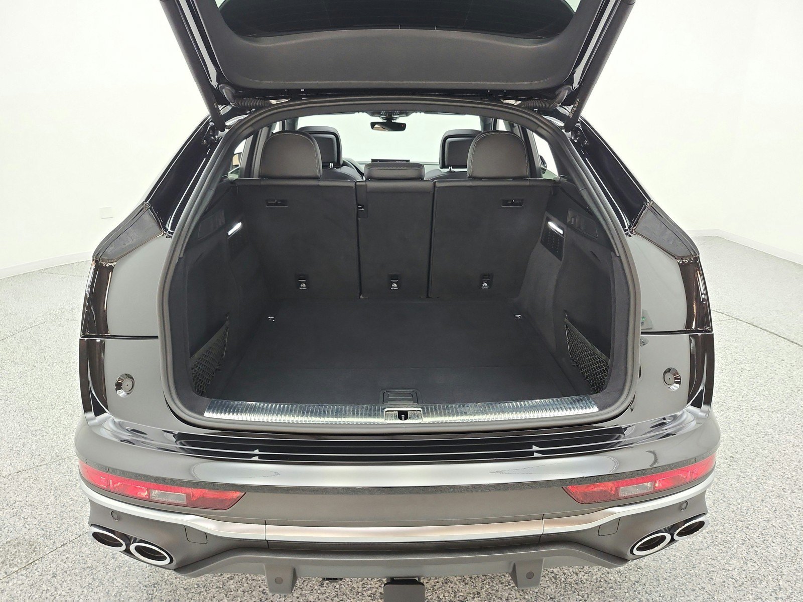 Used 2023 Audi SQ5 Premium Plus w/ Premium Plus Package AWD/4WD image 18