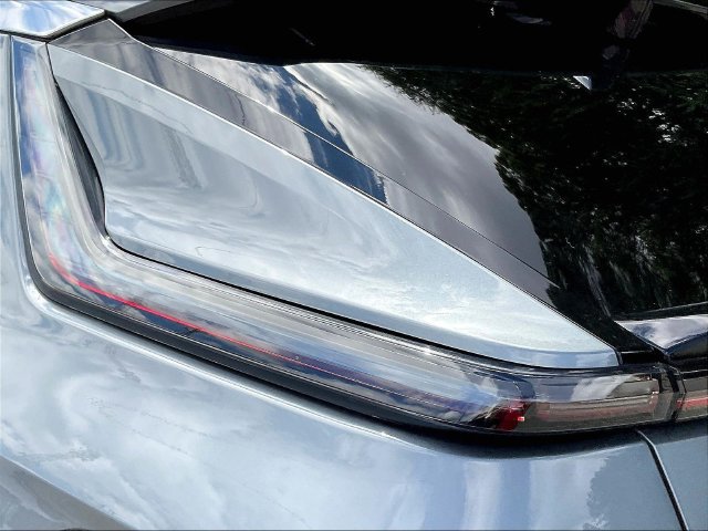 Used 2024 Cadillac Lyriq Luxury AWD/4WD image 25