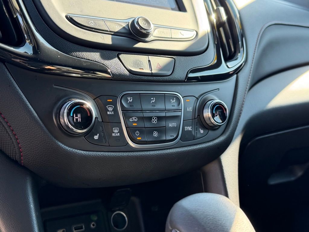 Used 2022 Chevrolet Equinox RS w/ LPO, Floor Liner Package image 35