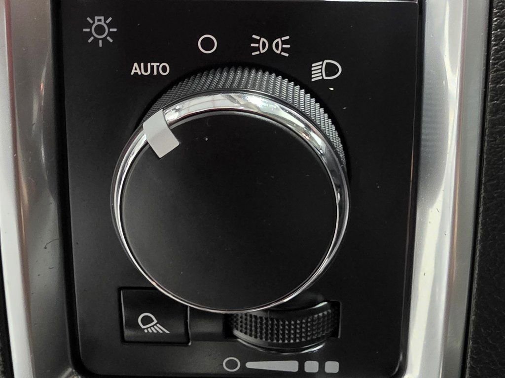 Used 2023 RAM 1500 Classic SLT w/ Trailer & Traction Group image 36