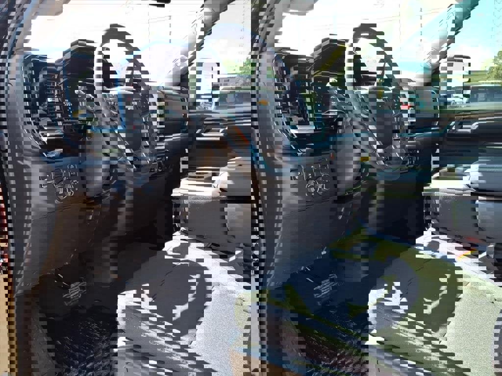 New 2025 Chevrolet Silverado 2500 LT w/ Safety Package image 18