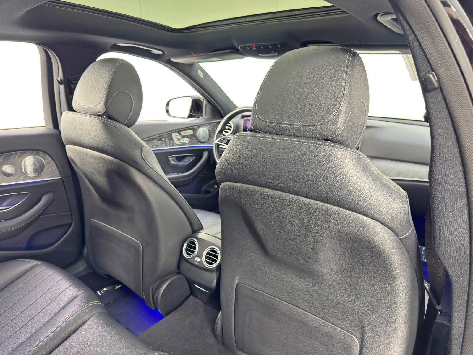 Used 2021 Mercedes-Benz E 350 Sedan w/ Premium Package image 39