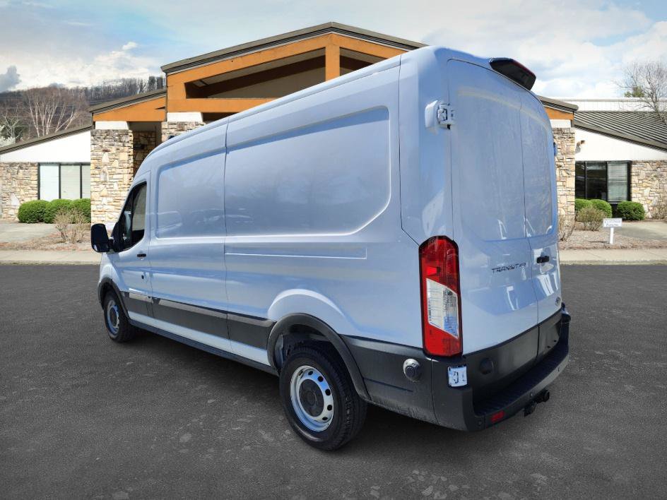 New 2024 Ford Transit 250 148 Medium Roof w/ Load Area Protection Package RWD image 5