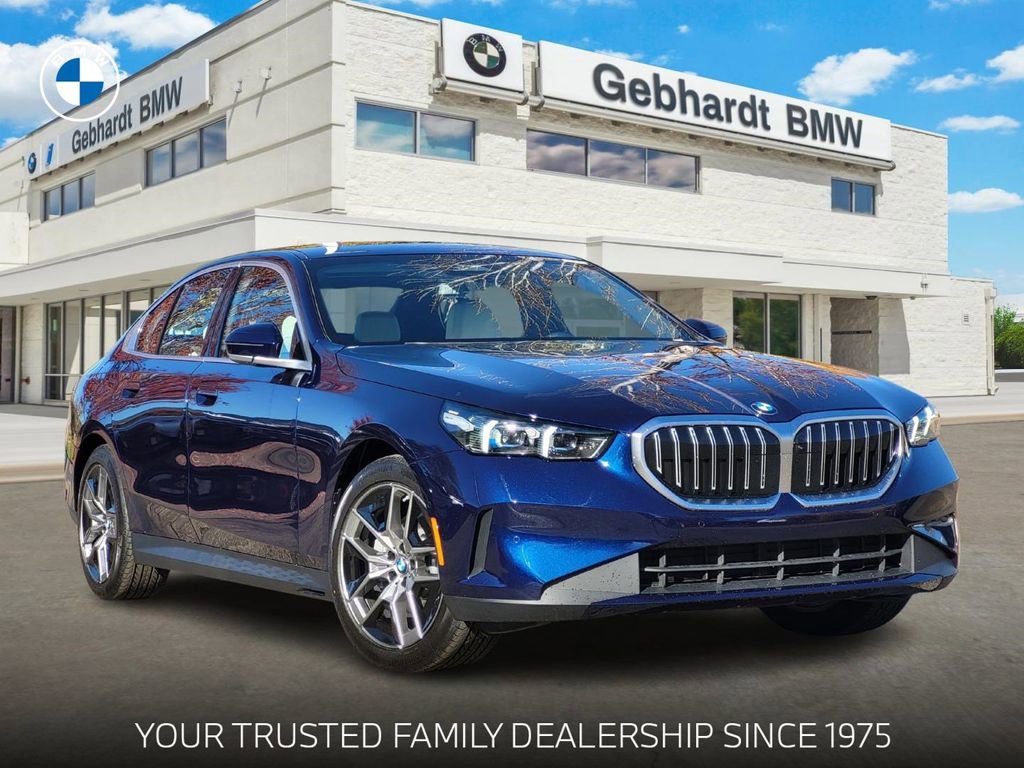 New 2026 BMW 530i xDrive w/ Convenience Package