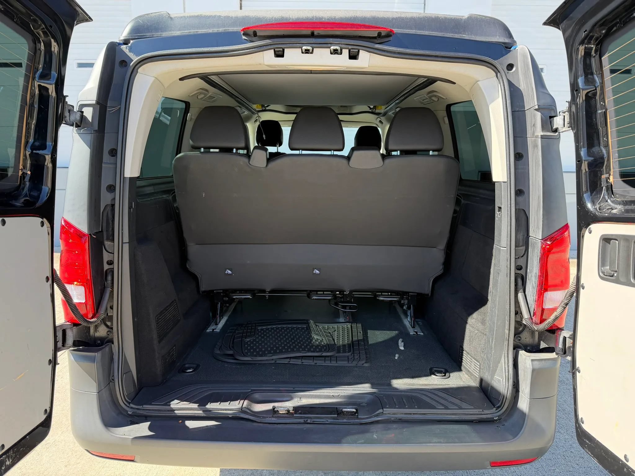 Used 2020 Mercedes-Benz Metris Passenger image 14