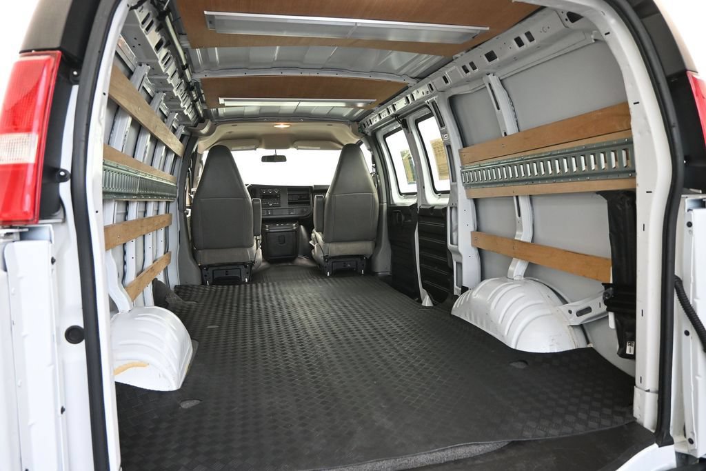 Used 2020 Chevrolet Express 2500 w/ Driver Convenience Package RWD image 20