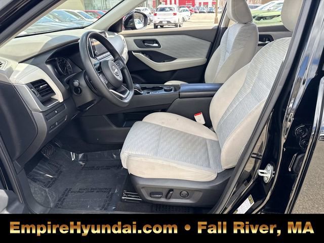 Used 2023 Nissan Rogue SV image 17