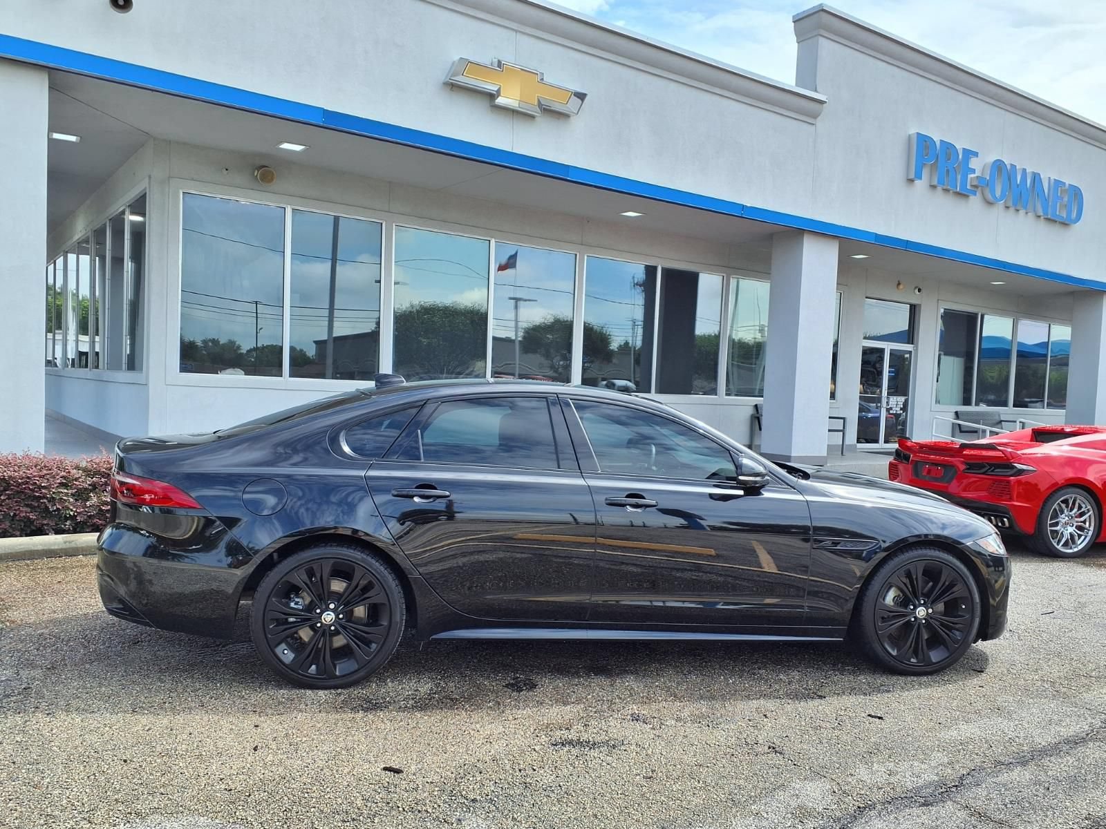 Used 2024 Jaguar XF R-Dynamic SE AWD/4WD image 22
