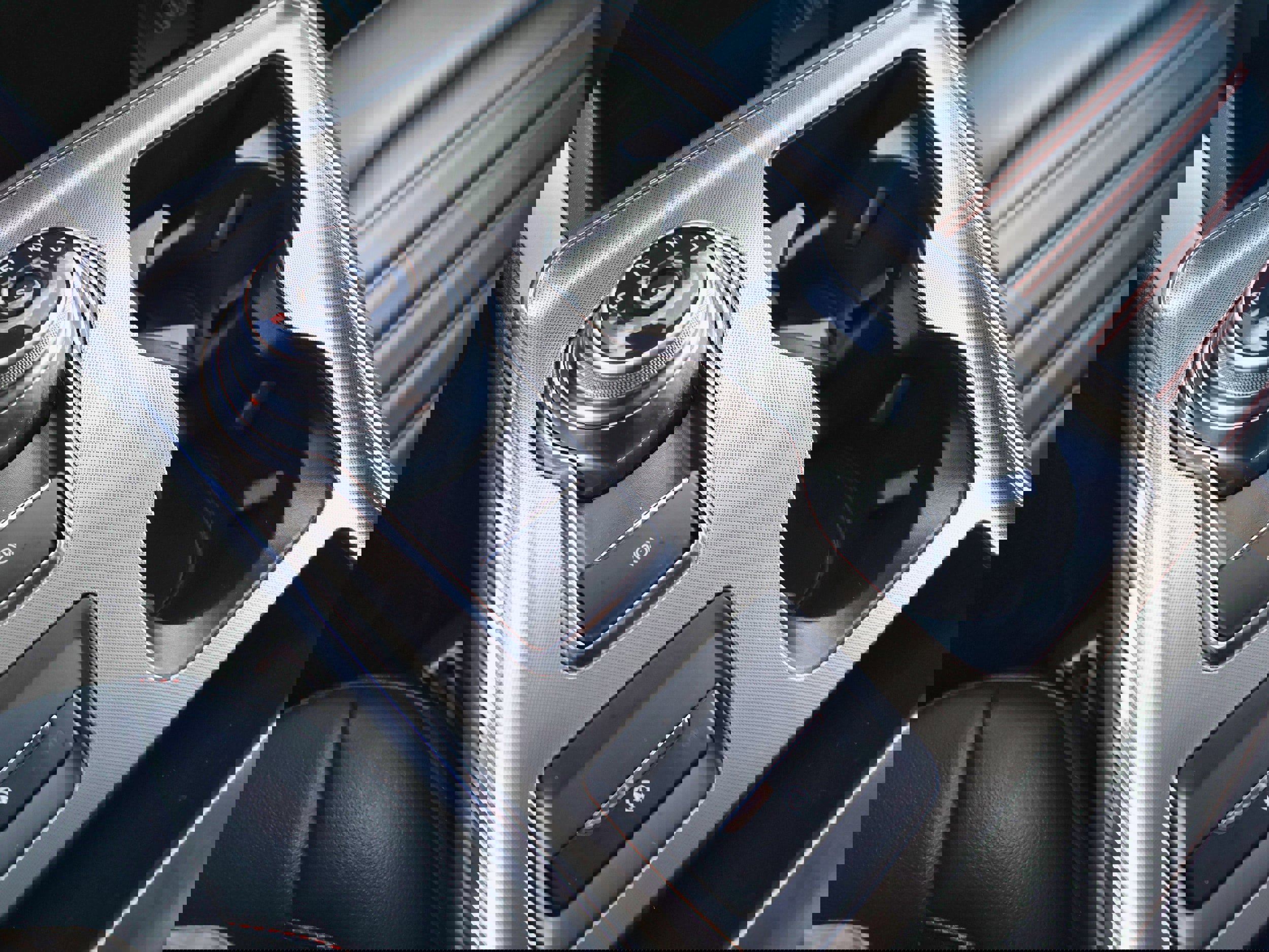 Used 2022 Ford Edge SEL w/ Sport Appearance Package image 25