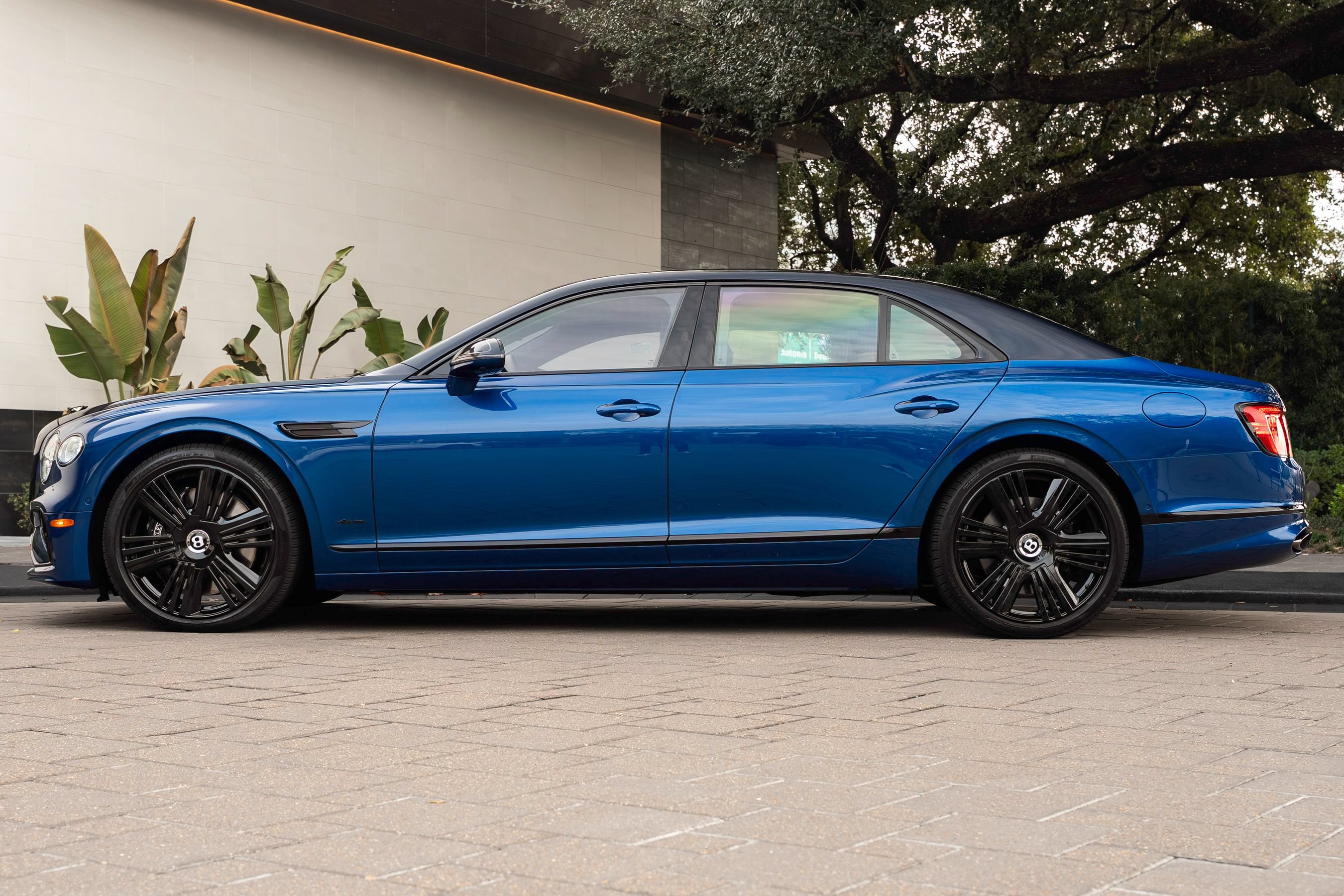 Certified 2026 Bentley Flying Spur Plug-In Hybrid AWD/4WD image 53