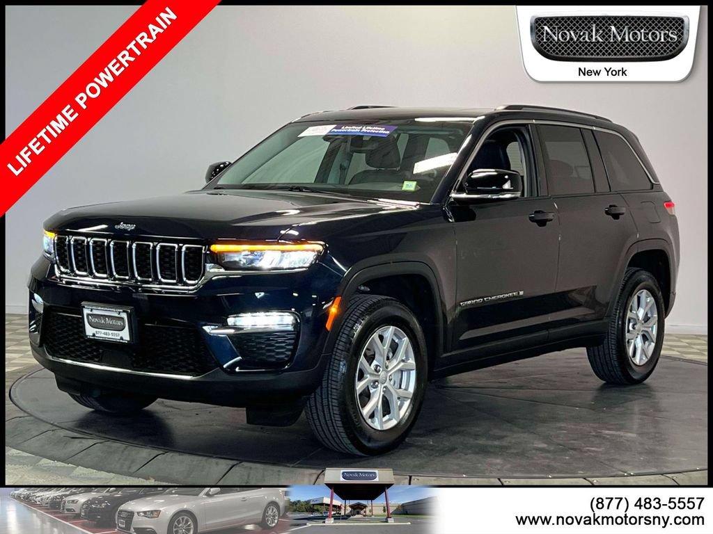 Used 2023 Jeep Grand Cherokee Limited w/ Trailer Tow Prep Group (B) AWD/4WD image 4