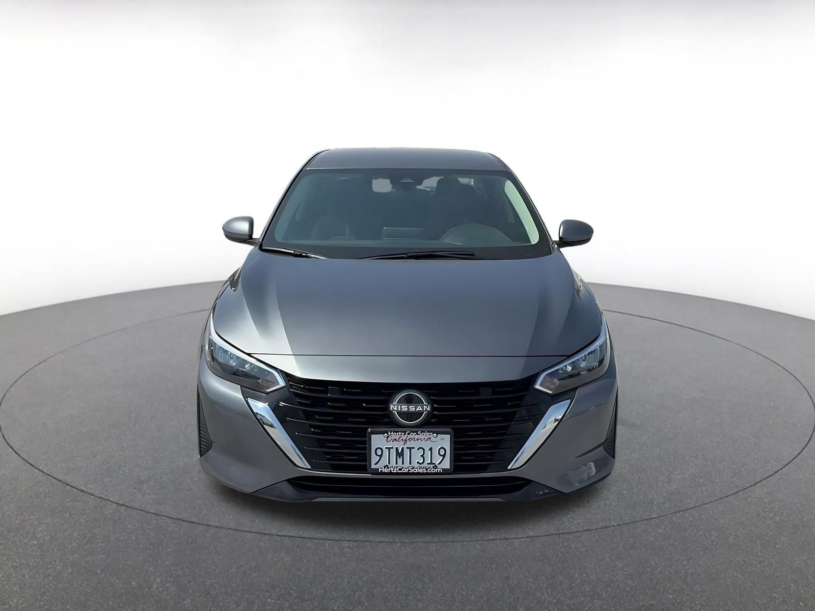 Used 2025 Nissan Sentra SV FWD image 4