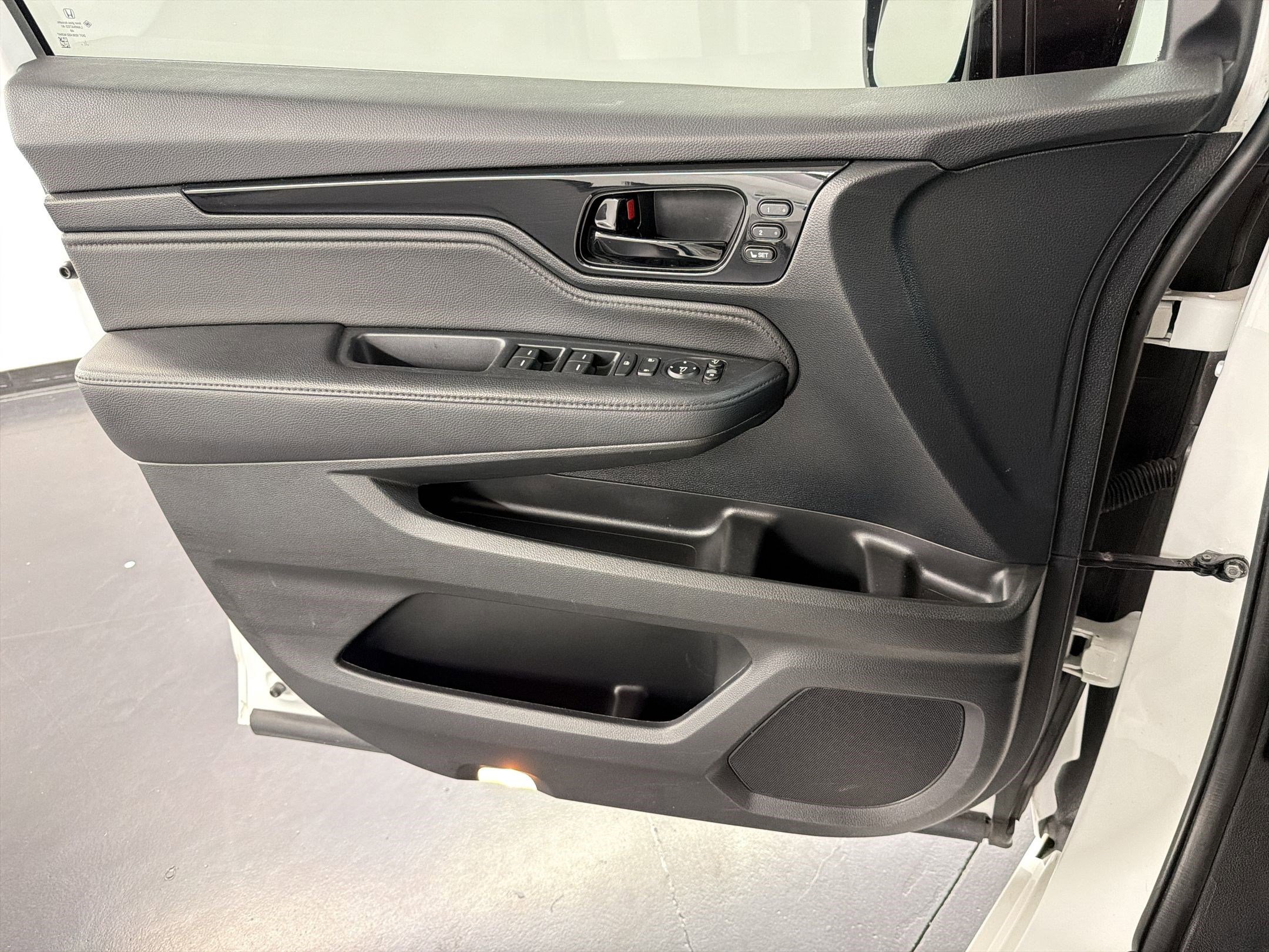 Certified 2023 Honda Odyssey Elite image 13