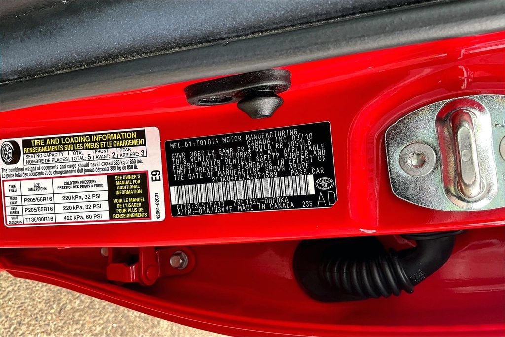 Used 2010 Toyota Matrix FWD image 34